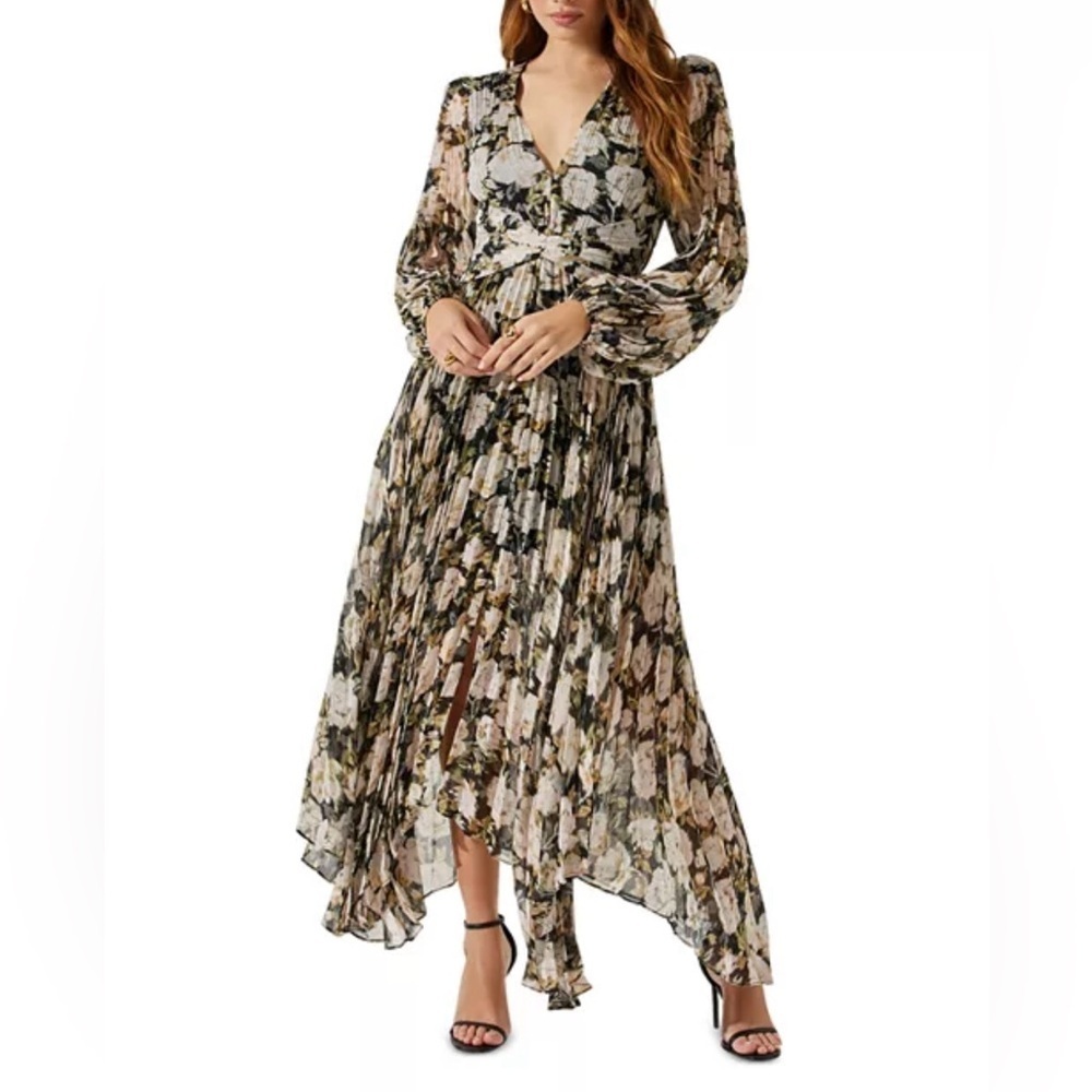 Astr The Label Ayana Pleated Long Sleeve Maxi Dress In Cream Black Floral, Small